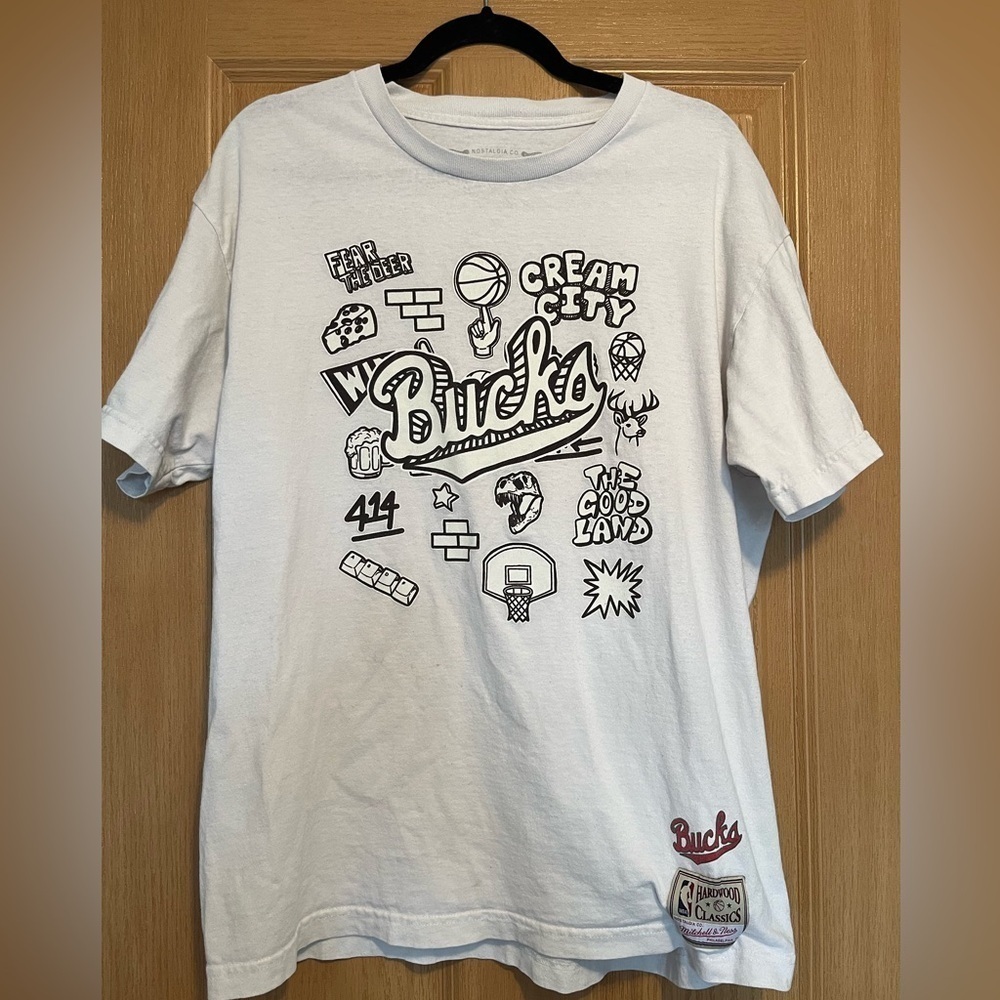 Men's Milwaukee Bucks Mitchell & Ness White Hardwood Classics Doodle T-Shirt - Picture 2 of 10